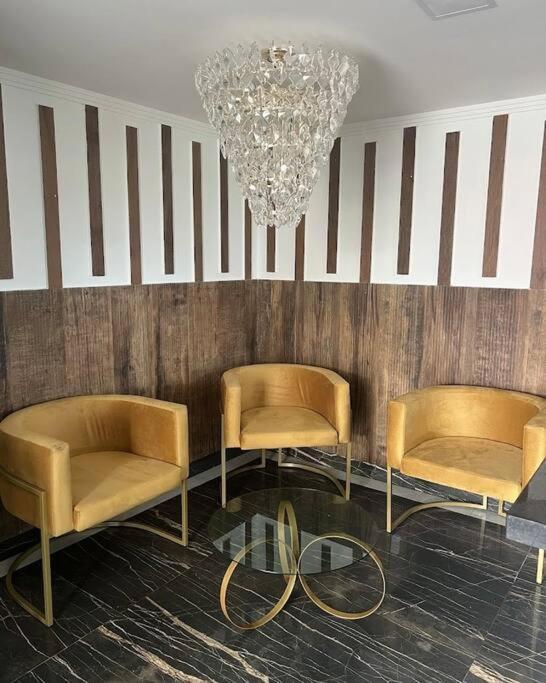 Flat De Luxo No Catole